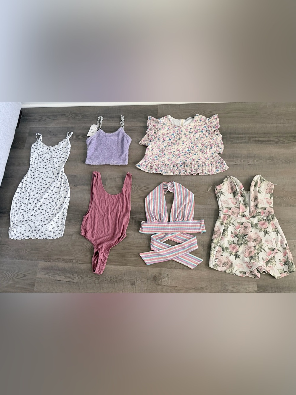 Sunmer lot of womens clothes
